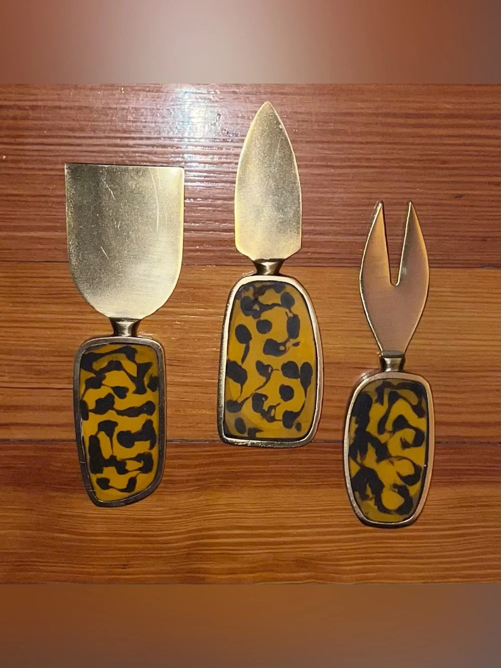ANTHROPOLOGIE Tortoiseshell Cheese Knife Set